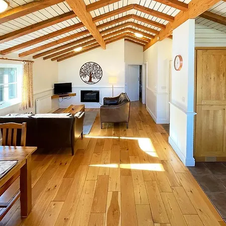 Great Wood * Flaxton